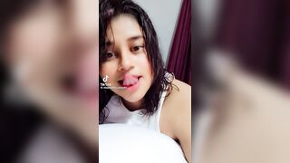 Mostrando mi tanga hilo dental soy Alejandra Velasquez hondureña