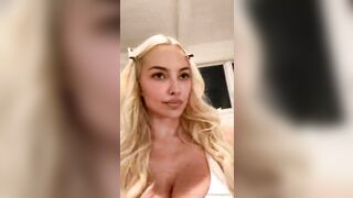 Slutty Instagram Model Lindsey Pelas Livestreaming