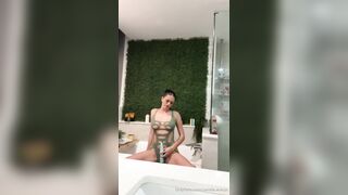 Camilla Araujo - Extra Slutty And Flashing Butthole