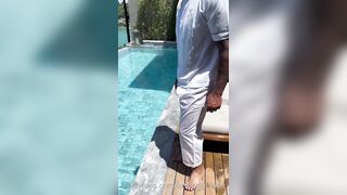 ScarlettKissesXO Gets Crazy With Hotel Butler In Pool