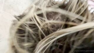 SureCakes Swallowing BBC Cumshot While Showering