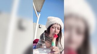 Cold Winter Cannot Stop Bigcatmia And Her Toys