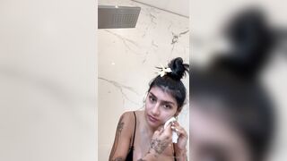 Mia Khalifa Naked Showering PPV